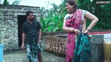 Desi Sexy and Hot Bhabhi aur Badmash Dewar ki Awesome Thukai