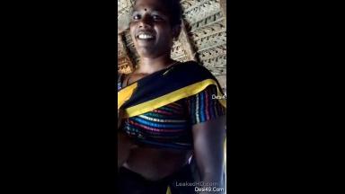 Exclusive- Tamil Randi Showing Her Boobs