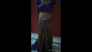 Exclusive- Sexy Indian Bhabhi Strip her cloths and Showing Her Boobs and Pussy