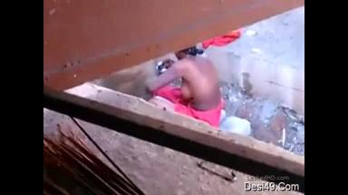 Exclusive- Desi Bhabhi OutDoor Bath Capture By Hidden Cam