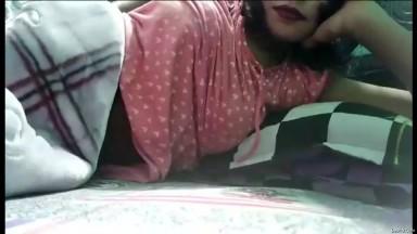 Sexy Desi Girl Showing Her Boobs on video Call