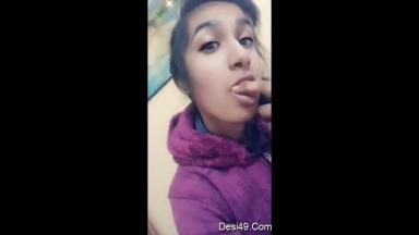 Cute look Desi Girl Record her Nude Selfie For Lover