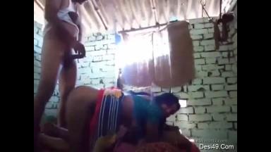 Desi Village Bhabhi Hard Fucked By Lover