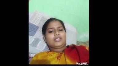 Desi Village Girl Showing Her Boobs and Pussy