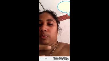 Sexy Mallu Bhabhi Showing Her Boobs and pussy Part 2