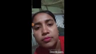 Desi Village Girl Showing Her Boobs and Pussy On Video Call