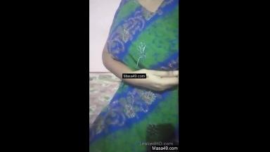 Today Exclusive -Cute Tamil Girl Showing her Boobs