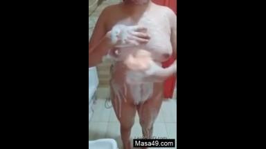 Today Exclusive  Paki Girl Record Her Bathing Video