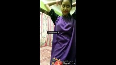 Cute Desi Girl Strip Her Cloths and Showing Her Boobs and Pussy