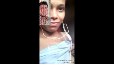 Cute Desi girl Showing Her boobs On Video Call