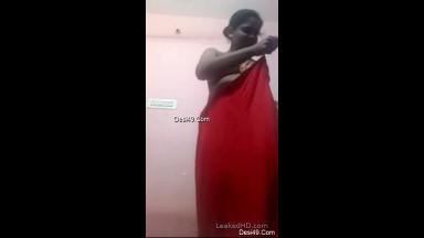 Mallu Bhabhi Changing Cloths