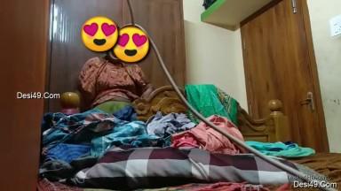 Tamil Bhabhi Changing Cloths Record in Hidden Cam