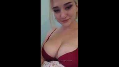 russian girl putting out her big titties on periscope