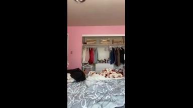 blonde teen touching her pussy on periscope