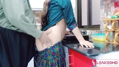 PAKISTANI BEAUTIFUL WIFE FUCKED IN KITCHEN WHILE SHE IS COOKING WITH CLEAR HINDI AUDIO HOT SEX TALK