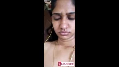 Sexy Telugu Bhabhi Shows Nude Body