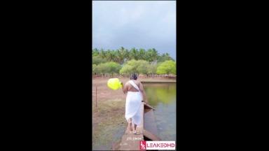 Nla Nmbiar New Bathing Video