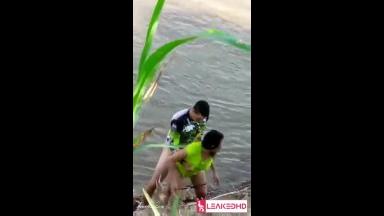 river side fuck caught in cam