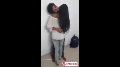 Kolkata teen girl Neha Romance with Piyush in room