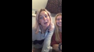 American Sexy Girls Teasing on Periscope 