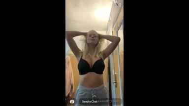 Teen with huge tits showing off on Snapchat