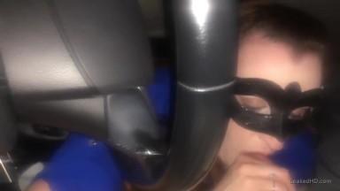 Wife gives hubby car blowjob before going home to kids