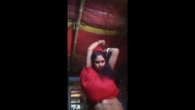 Desi Bhabhi Dress Change With Huge Boobs Show