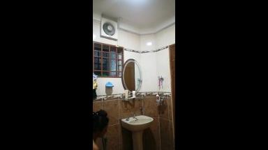 Spying on Cousin Sister In Bathroom Watch Online