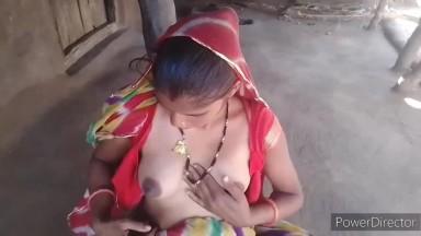 Desi Village Wife Showing Boobs And Fucking On Floor With Hubby