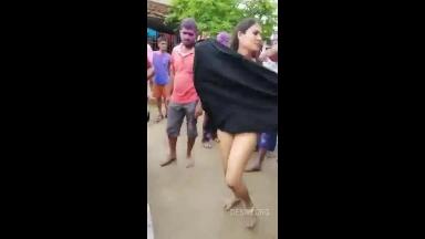 Holi Special Public Place Nude Dance Showing Boobs And Pussy Viral Video Must Watch Now