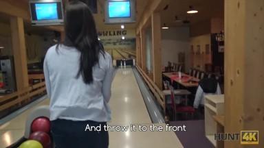 Cuckold allows guy please his cute GF right in bowling club