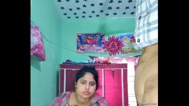 Today Exclusive -Famous Desi Cam Cpl Blowjob And Fucked Part 2