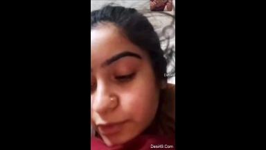 Today Exclusive-Punjabi Girl Showing Her Boobs