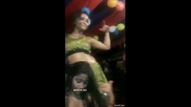 Today Exclusive- Desi Lesbo Girl Kissing On Dance Show