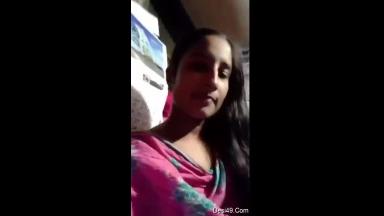 Today Exclusive- Bangla Girl Showing Her Boobs