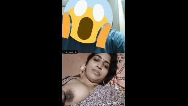 Today Exclusive- Desi Bhabhi Showing Her Boobs To Lover On Video Call Part 2