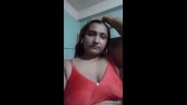 Today Exclusive BBW Bhabhi Shows Her Boobs