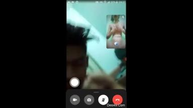 Today Exclusive  Desi Cpl Show Romance on Video call