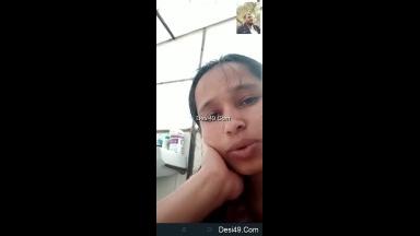 Today Exclusive Hot Desi Girl Shows her Boobs and Bathing to Lover On Video Call Part 5