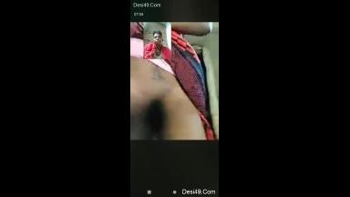 Today Exclusive -Desi Village Bhabhi Showing her Pussy to Lover On Vc