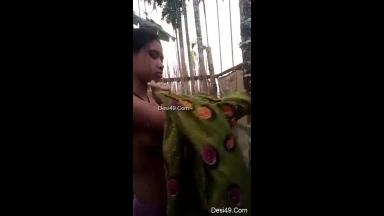 Today Exclusive-  Horny Bangla girl Shows Her Boobs and Pissing