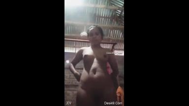 Today Exclusive- Desi Village Girl Shows her nude Body and Bathing part 2