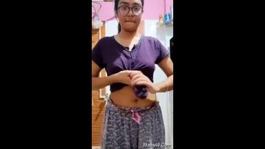 Today Exclusive-Hot Desi girl Shows Her Boobs and Pussy part 2