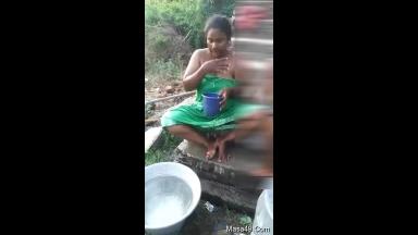 Today Exclusive- Tamil Wife Bathing Record by Hubby