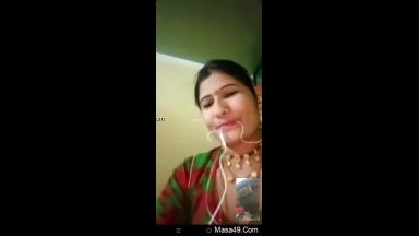 Today Exclusive-Desi Village Wife Shows Her Nude Body On Vc part 1