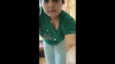 Sexy Desi Bhabhi Shows her Boobs and Pussy part 2