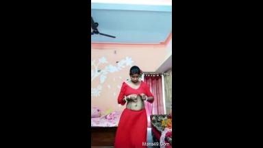 Horny Desi Bhabhi Shows Nude Body