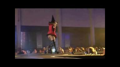 Spicy witch in erotic performance