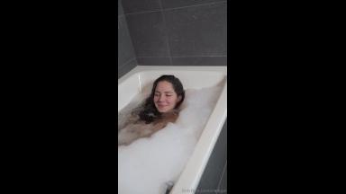 Vladislava Galagan Onlyfans Nude Soapy Bathtub Leaked Video