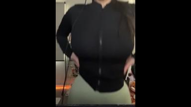 Heyimbee Big Tits Zipped  Video Leaked